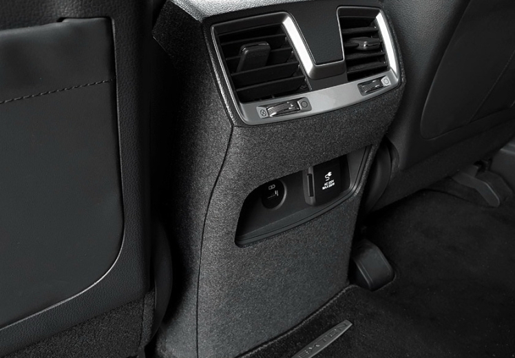 ������ ������ ������� KGM Rexton G4 ������