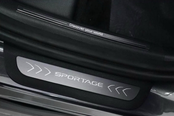 Накладки на внешние и внутренние пороги KIA Sportage NQ5 задние двери