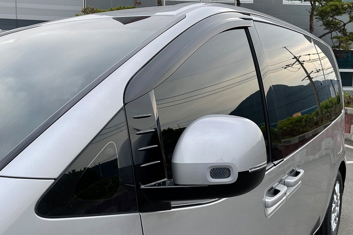 Дефлекторы боковых окон Hyundai Staria autoclover E249